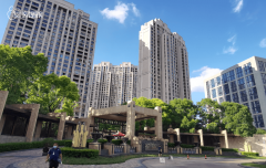 劈面而来的空间感和卑贱感触感染